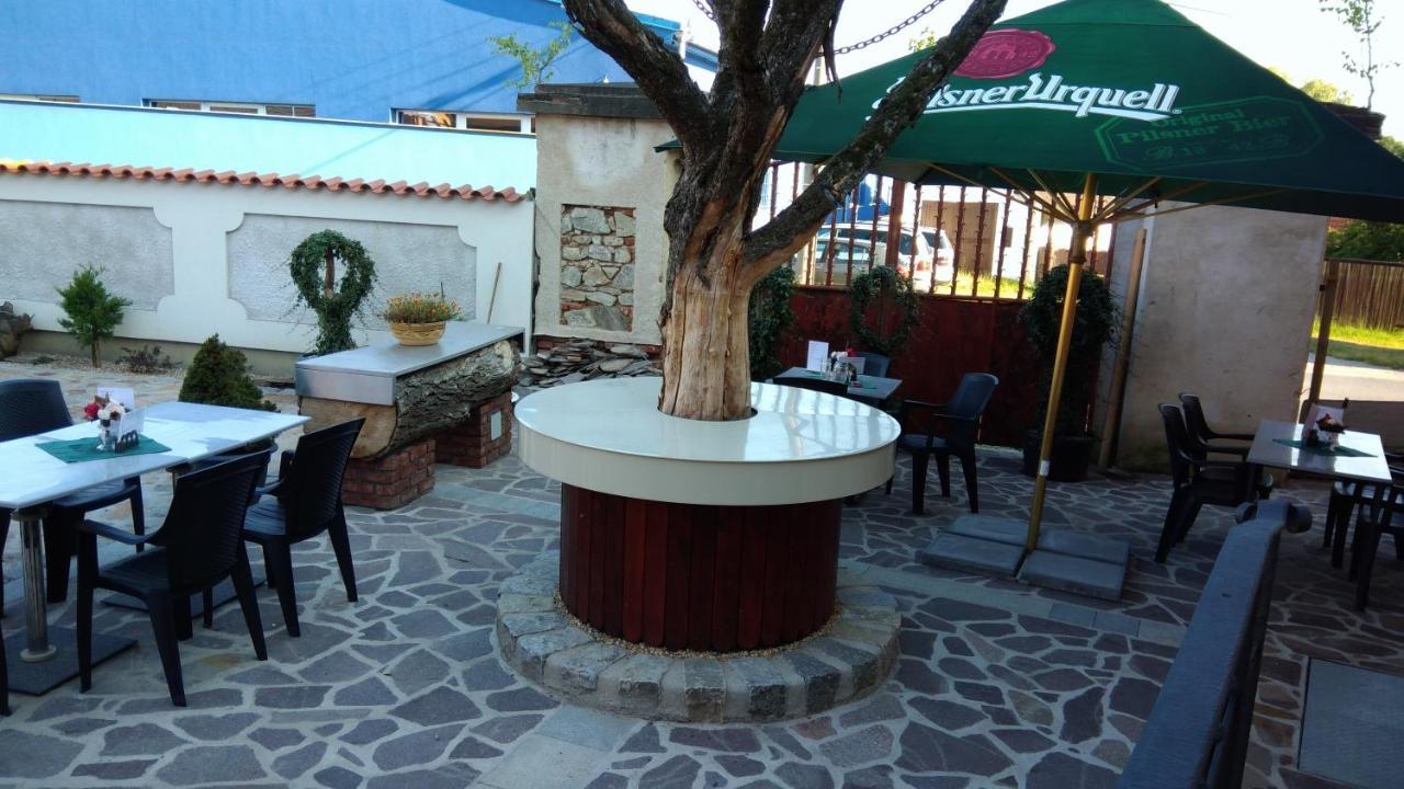 מלון Slapy  Restaurace Cp.2 מראה חיצוני תמונה